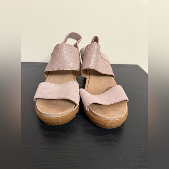 Sorel Joanie Pink Slingback Wedge Leather Sandal Women's Size 9.5 - Picture 2 of 7